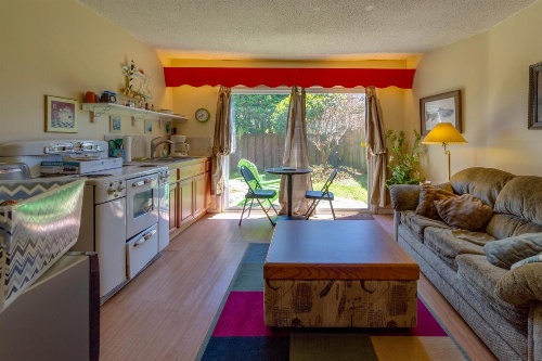 Seaside Family Retreat image 21